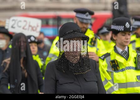 Londra, Regno Unito. 31 ago 2021. Extinction Rebellion (XR) protesta, Parliament Square, London UK Credit: Ian Davidson/Alamy Live News Foto Stock