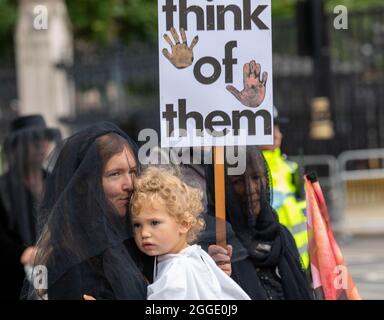 Londra, Regno Unito. 31 ago 2021. Extinction Rebellion (XR) protesta, Parliament Square, London UK Credit: Ian Davidson/Alamy Live News Foto Stock