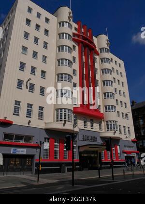 L'edificio Art Deco Beresford (un hotel), Sauchiehall Street, Glasgow centro città, Scozia, Regno Unito Foto Stock