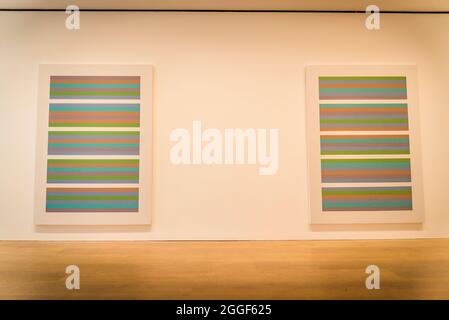 Bridget Riley: Mostra passata nel presente nella galleria David Zwirner, Londra, Inghilterra, Regno Unito Foto Stock