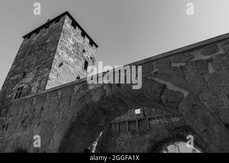 La porta Pretoria o porta pretoriana (in latino porta Prætoria, in francese, Porte (s) prétorienne (s)) è la porta orientale della città romana di ago Foto Stock