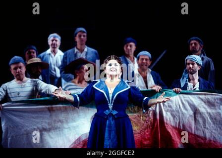 Marilyn Horne (Isabella) in l’ITALIANA IN ALGERINI di Rossini al Royal Opera, Covent Garden, Londra WC2 18/09/1993 musica: Giovachino Rossini libretto: Angelo anelli Direttore: Carlo Rizzi designer & Original director: Jean-Pierre Ponnelle Lighting: Robert Bryan Foto Stock