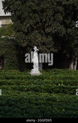 Statue nei Jardines de Monforte nella città di Valencia Foto Stock