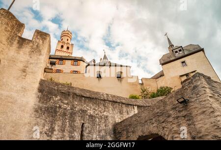 Marksburg il castello in cima alla collina è completamente conservato, non è mai stato distrutto Foto Stock