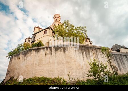 Marksburg il castello in cima alla collina è completamente conservato, non è mai stato distrutto Foto Stock