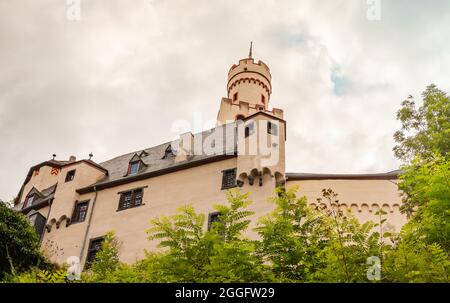 Marksburg il castello in cima alla collina è completamente conservato, non è mai stato distrutto Foto Stock