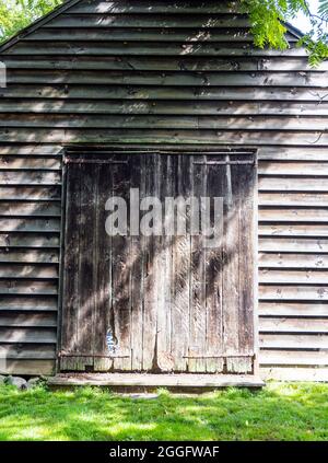 Un vecchio fienile al museo Hopper Goetschius nel New Jersey Foto Stock