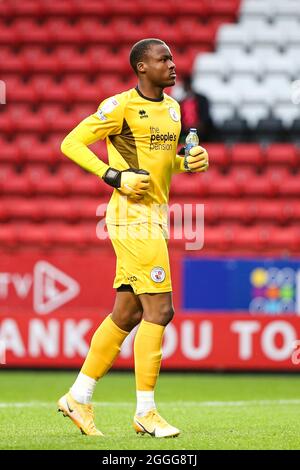 LONDRA, REGNO UNITO. 31 AGOSTO. Blondy Noukeu di Crawley Town durante la partita del Trofeo EFL tra Charlton Athletic e Crawley Town at the Valley, Londra martedì 31 agosto 2021. (Credit: Tom West | Credit: MI News & Sport /Alamy Live News Foto Stock