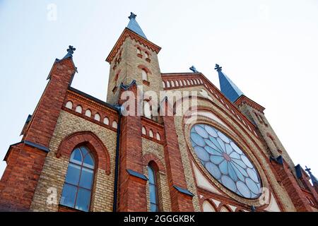 Gavle, Norrland Svezia - 14 luglio 2021: Vecchia bella chiesa nel centro della città Foto Stock