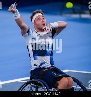 TOKYO, GIAPPONE. 1 settembre 2021. Alfie Hewett di Gran Bretagna compete contro Nicolas Peifer di Francia durante il tennis su sedia a rotelle - Quarterfinale da uomo dei giochi Paralimpici di Tokyo 2020 presso l'Ariake Tennis Center mercoledì 01 settembre 2021 a TOKYO, GIAPPONE. Credit: Taka G Wu/Alamy Live News Foto Stock