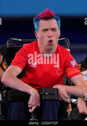 David Smith della Gran Bretagna compete nell'individuale - BC1 Gold Medal Match contro il Chew Wei Lun della Malesia alla palestra Ariake durante il giorno otto dei Giochi Paralimpici di Tokyo 2020 in Giappone. Data foto: Mercoledì 1 settembre 2021. Foto Stock