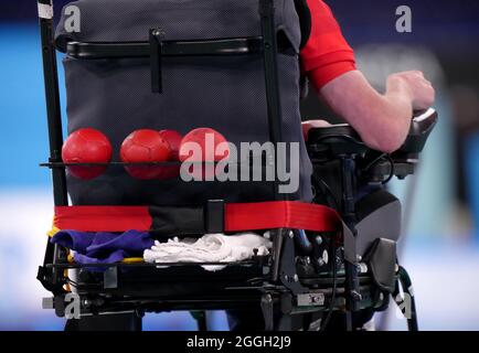 David Smith della Gran Bretagna compete nell'individuale - BC1 Gold Medal Match contro il Chew Wei Lun della Malesia alla palestra Ariake durante il giorno otto dei Giochi Paralimpici di Tokyo 2020 in Giappone. Data foto: Mercoledì 1 settembre 2021. Foto Stock