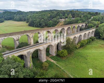 Acquedotto del canale di Chirk e viadotto ferroviario, Galles Foto Stock