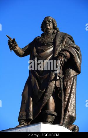 FRANCIA, MEURTHE-ET-MOSELLE (54) NANCY, STATUA DI STANISLAS IN PIAZZA STANISLAS (PATRIMONIO MONDIALE DELL'UNESCO). LA PIAZZA STANISLAS ERA L'EX PLACE ROYALE Foto Stock