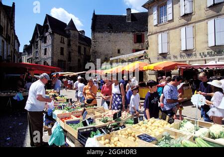 FRANCIA, DORDOGNE (24) MERCATO SARLAT Foto Stock