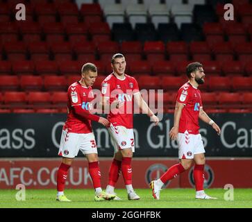 LONDRA, REGNO UNITO. 31 AGOSTO. Josh Davison di Charlton Athletic celebra il suo obiettivo durante la partita del Trofeo EFL tra Charlton Athletic e Crawley Town at the Valley, Londra martedì 31 agosto 2021. (Credit: Tom West | Credit: MI News & Sport /Alamy Live News Foto Stock