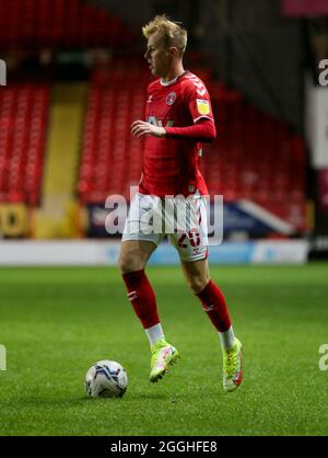 LONDRA, REGNO UNITO. 31 AGOSTO. Charlie Kirk di Charlton Athletic sul pallone durante la partita del Trofeo EFL tra Charlton Athletic e Crawley Town at the Valley, Londra martedì 31 agosto 2021. (Credit: Tom West | Credit: MI News & Sport /Alamy Live News Foto Stock