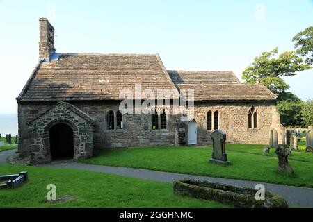 Chiesa di San Pietro (VIII secolo) in Main Street, Heysham, Lancaster, Lancashire, Inghilterra, Regno Unito Foto Stock