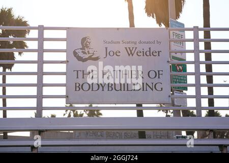 LOS ANGELES, STATI UNITI D'AMERICA - 11 ago 2018: Los Angeles, California, Stati Uniti d'America - 11 agosto 2018: Muscle Beach, Venice Beach dove è nato il bodybuilding Foto Stock