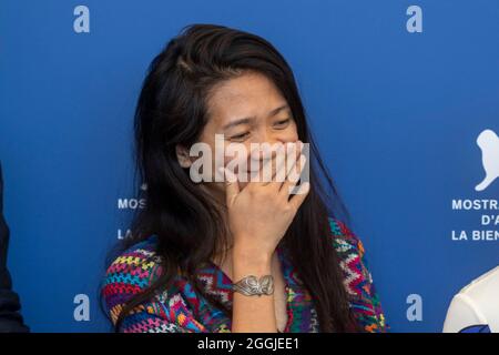 Chloé Zhao si presenta alla giuria della fotocall del 78° Festival del Cinema di Venezia al Palazzo del Casino sul Lido di Venezia, il 01 settembre 2021. Foto Stock