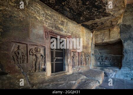 Le grotte di Udayagiri sono venti grotte scavate nella roccia vicino a Vidisha, Madhya Pradesh, india. Foto Stock