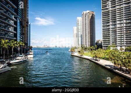 Panorama urbano del centro città dal nuovo centro di Brickell, Miami, Florida Foto Stock
