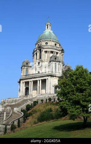 The Ashton Memorial Folly (progettato da John Belcher) a Williamson Park, Lancaster, Lancashire, Inghilterra, Regno Unito Foto Stock