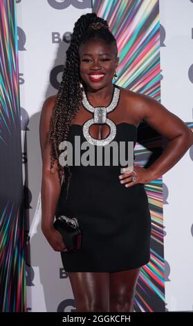 Clara Amfo arriva al GQ Men of the Year Awards al Tate Modern di Londra. Data foto: Mercoledì 1 settembre 2021. Foto Stock