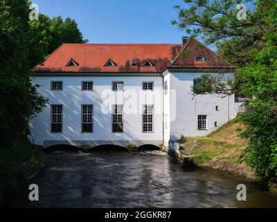 Germania, Augsburg, centrale idroelettrica sul canale Wertach, Foto Stock