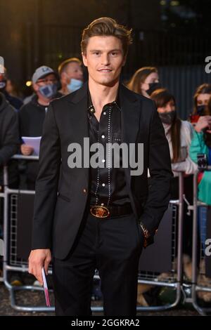 Londra, Regno Unito. 1° settembre 2021. Oliver Cheshire arriva al GQ Men of the Year Awards 2021, The Tate Modern, Londra. Data foto: Mercoledì 1 settembre 2021. Photo credit should Read: Matt Crossick/Alamy Live News Foto Stock