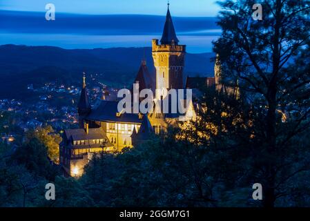 Germania, Sassonia-Anhalt, Wernigerode, vista del Castello di Wernigerode, Harz. Foto Stock