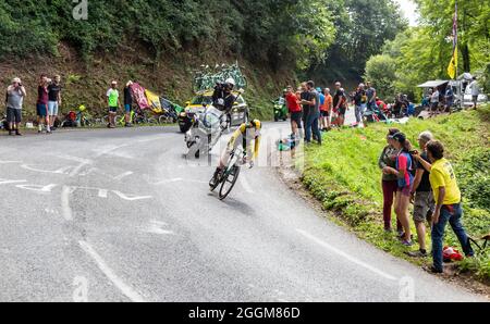 Espelette, Francia - Luglio 28,2018: Il ciclista olandese Steven Kruijswijjk del Team LottoNL-Jumbo che cavalca durante il singolo contro la ventesima tappa dell'Orologio Foto Stock
