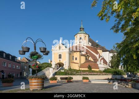 Kalvarienberg con l'Haydnkirche (anche Bergkirche o Kalvarienbergkirche), la chiesa di pellegrinaggio 'mia Heimsuchung', Oberberg-Eisenstadt, Eisenstadt, Burgenland, Austria Foto Stock