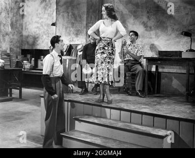 Estelita Rodriguez, sul set del film, 'Cuban Fulmine', Republic Pictures, 1951 Foto Stock