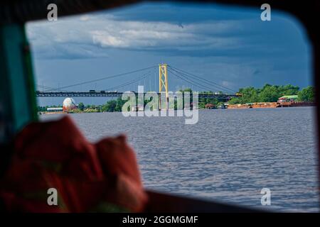 Il Bakut Island Nature Park è stato designato come parco naturale di Barito Kuala, Kalimantan meridionale. La superficie totale è di circa 18 ettari, 700 metri di lunghezza Foto Stock