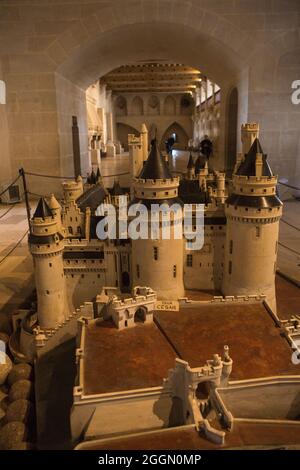 FRANCIA. OISE (60) CASTELLO DI PIERREFONDS (XV SECOLO TH). IMPONENTE CASTELLO VICINO A COMPIEGNE Foto Stock