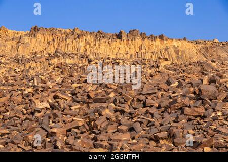 Formazioni geologiche nel cratere di Ramon. Il deserto del Negev. Israele Foto Stock