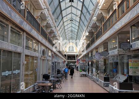 Lo storico Colonial Arcade oggi la quinta strada portici nel centro di Cleveland.Ohio.USA Foto Stock