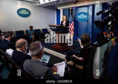 Washington, Stati Uniti. 2 settembre 2021. Il segretario della Casa Bianca Jen Psaki parla a un briefing stampa nella Sala Stampa della Casa Bianca. Credit: SOPA Images Limited/Alamy Live News Foto Stock