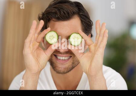 faccia di cetriolo Foto Stock