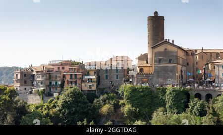 Nemi, Italia - agosto 16 2021 - Nemi è un piccolo villaggio vicino a Roma nella zona dei Castelli Romani Foto Stock