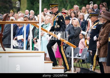 Il Duca di Kent arriva per un servizio nel giardino del Palazzo di Holyroodhouse a Edimburgo, in occasione del 50° anniversario delle Royal Scots Dragoon Guards. Data foto: Venerdì 3 settembre 2021. Foto Stock