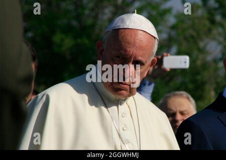 YEREVAN, ARMENIA - 26 giugno 2016: YEREVAN, ARMENIA - 26 giugno 2016: Visita di Papa Francesco alla prima nazione cristiana Armenia. Foto Stock