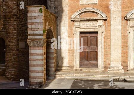 Perugia, Italia. 16 aprile 2019. Perugia, Italia, la città medievale Credit: Independent Photo Agency/Alamy Live News Foto Stock