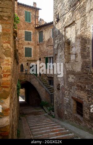 Perugia, Italia. 16 aprile 2019. Perugia, Italia, la città medievale Credit: Independent Photo Agency/Alamy Live News Foto Stock