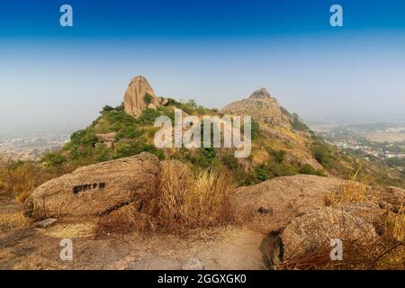 Kathurin è una collina che è un'attrazione turistica statale dell'India di 14.524 abitanti, situata nel distretto di Purulia, nello stato federato del Bengala Occidentale. Immagine della parte superiore. Foto Stock