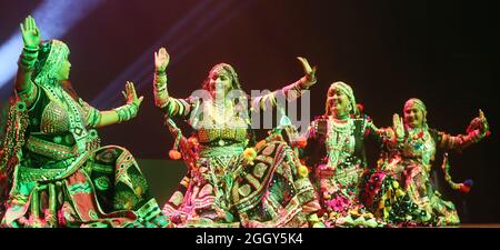 DANZA TRADIZIONALE INDIANA DEL RAJASTHANI - KALBELIA Foto Stock