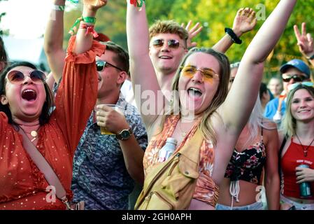 California, Stati Uniti. 03 settembre 2021 - la folla che ha un'esplosione al BottleRock Festival 2021. Credit: Ken Howard/Alamy Live News Foto Stock