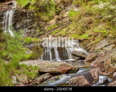 Cascata Rhiwargor o Pistyll Rhyd-y-meincau sul fiume Eiddew sopra Lake Vyrnwy, Powys, Wales, Regno Unito. Foto Stock
