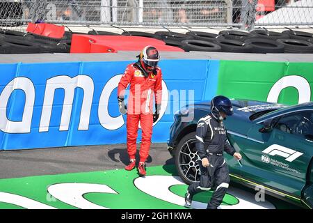 Zandvoort, Paesi Bassi. 4 settembre 2021. 04.09.2021, Circuit Park Zandvoort, Zandvoort, FORMULA 1 HEINEKEN GRAN PREMIO D'OLANDA 2021, nella foto incidente di Carlos Sainz Jr. (ESP # 55), Scuderia Ferrari Mission Winnow Credit: dpa/Alamy Live News Foto Stock